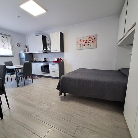 Le Rondini Lägenhet Barlassina Exteriör bild